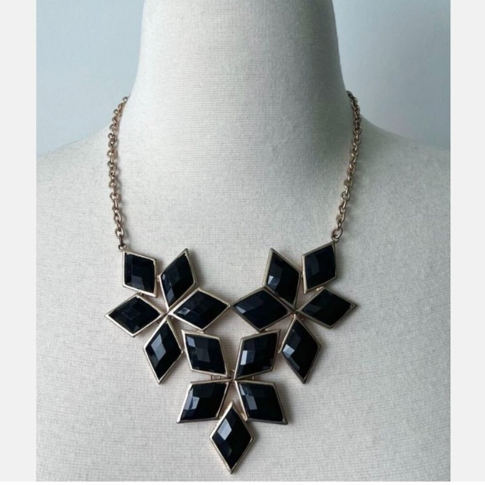Awesome Gold Tone Chain Necklace w Bold Statement Center Piece w Black Cabochons